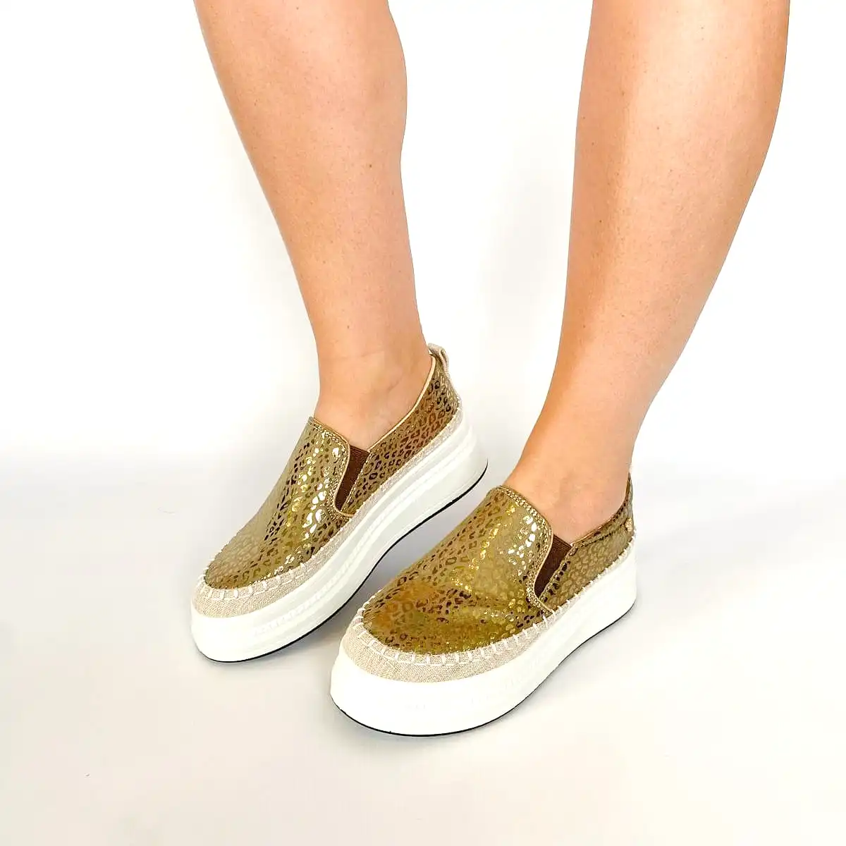 Butterfly Senhora 13 gold slip on