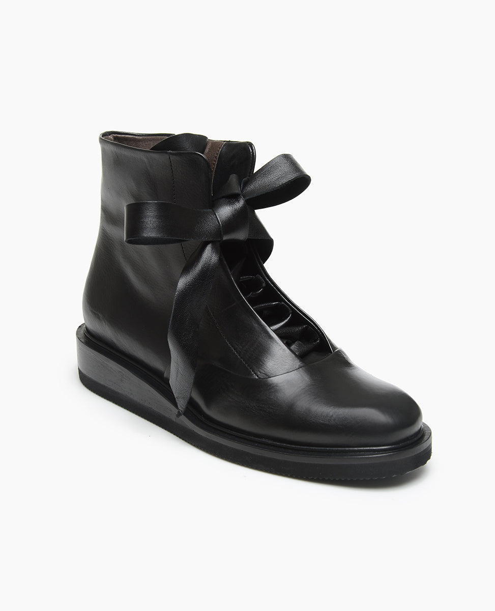 Dyani Boot