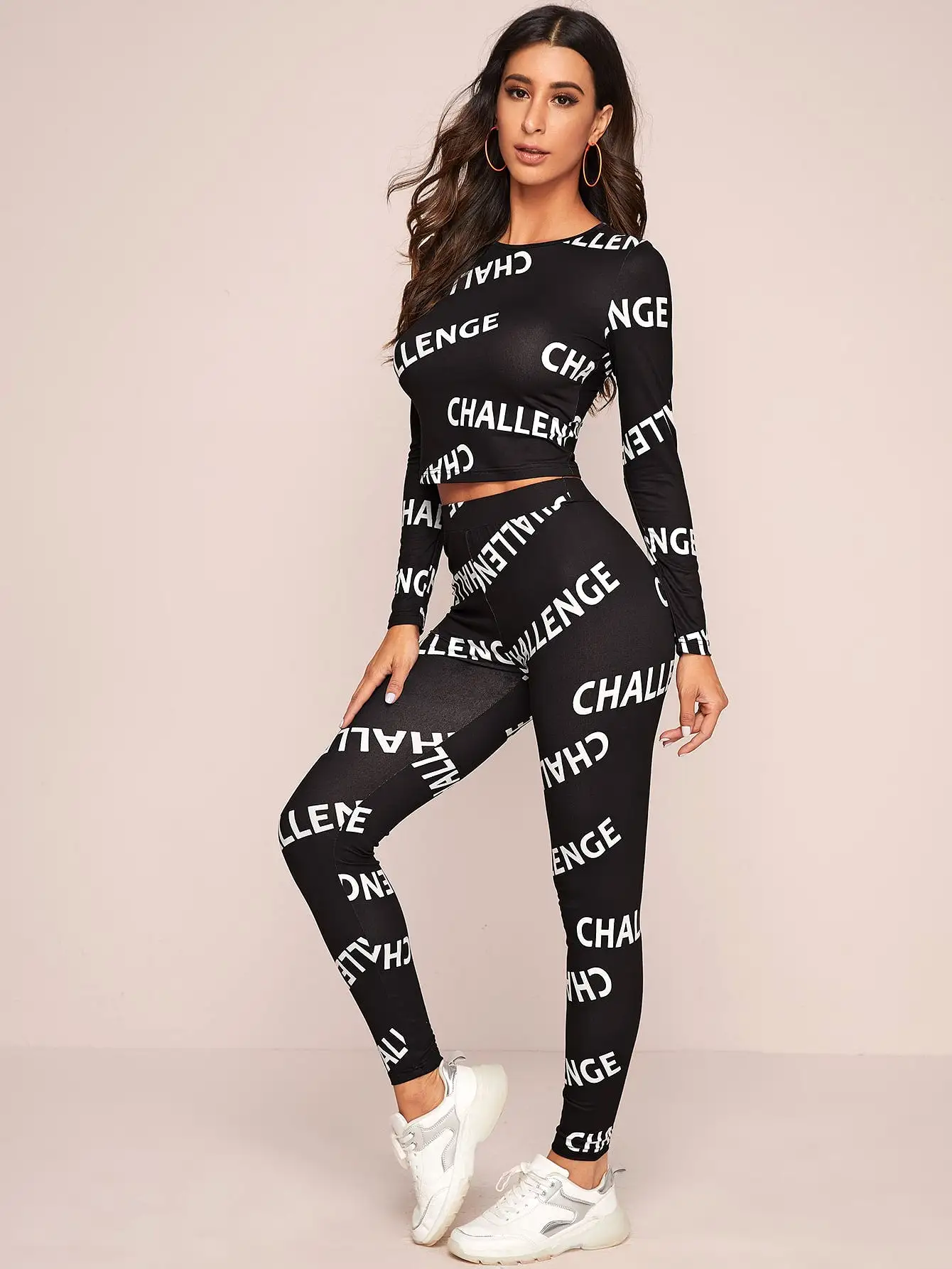 Letter Graphic Crop Top Leggings Set