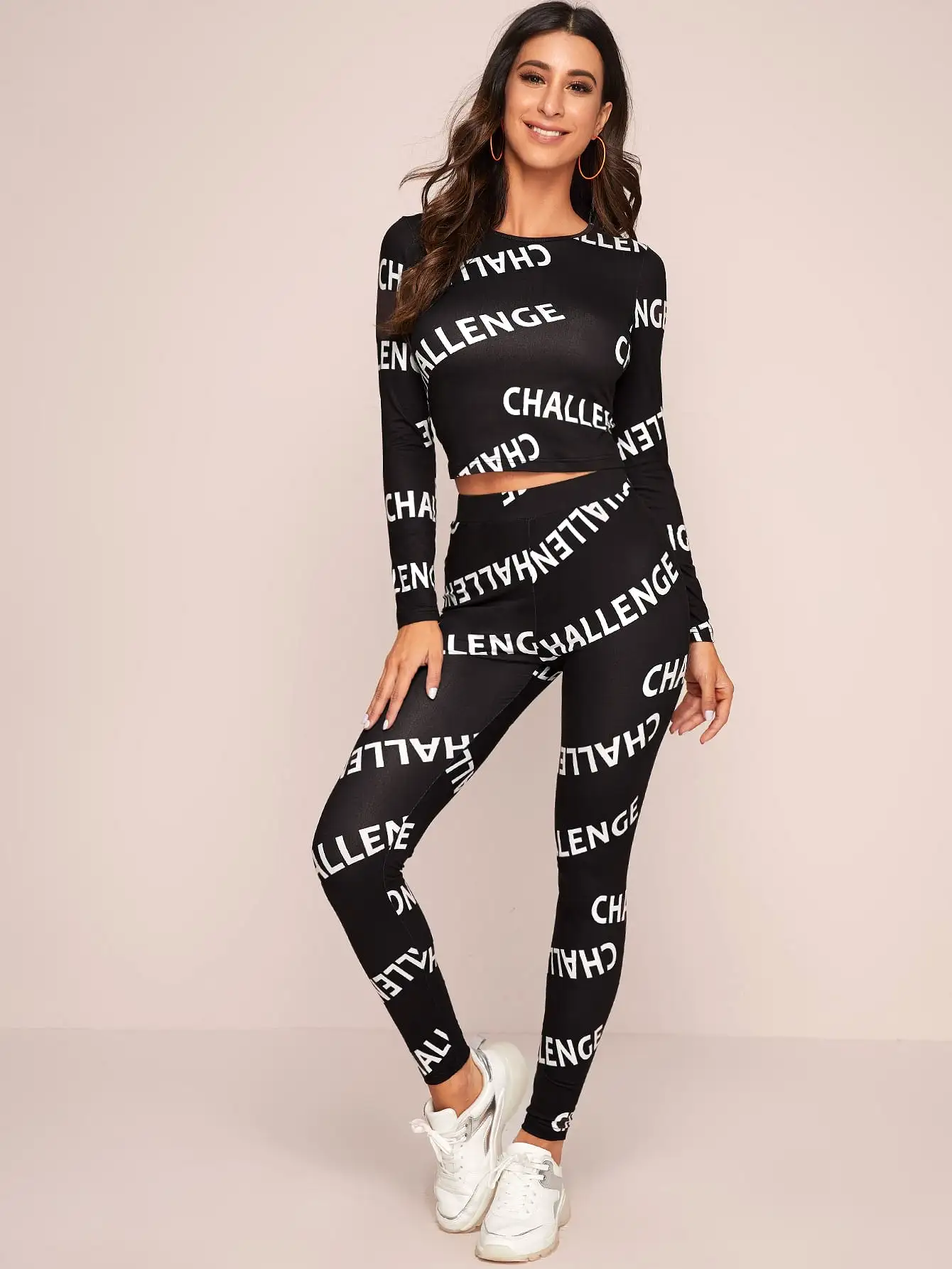 Letter Graphic Crop Top Leggings Set