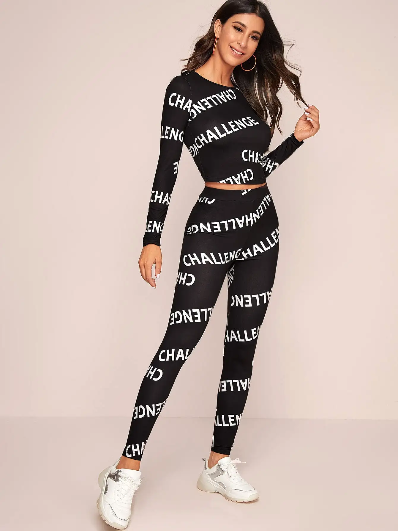 Letter Graphic Crop Top Leggings Set