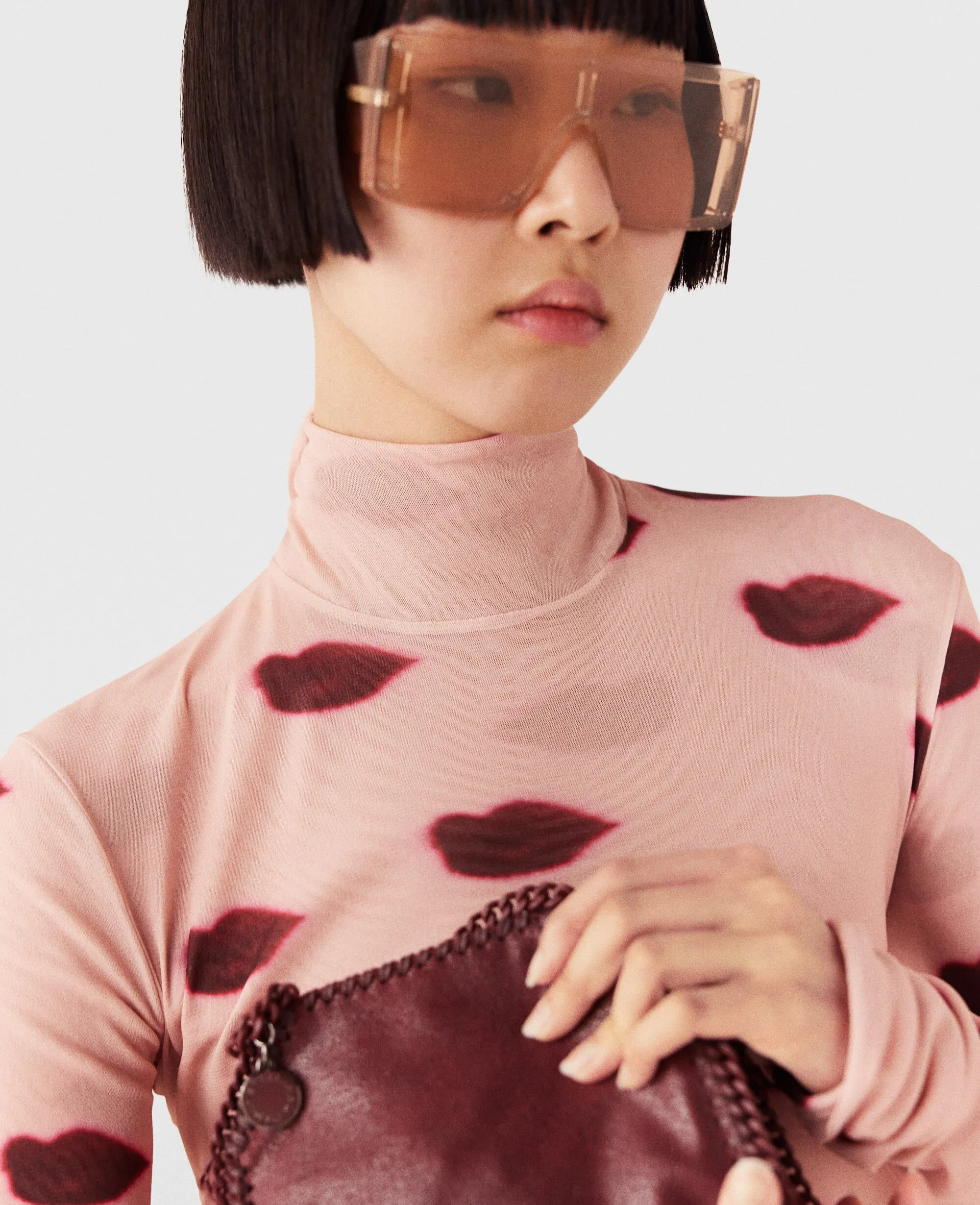 Long-Sleeve Lips Print Turtleneck Top