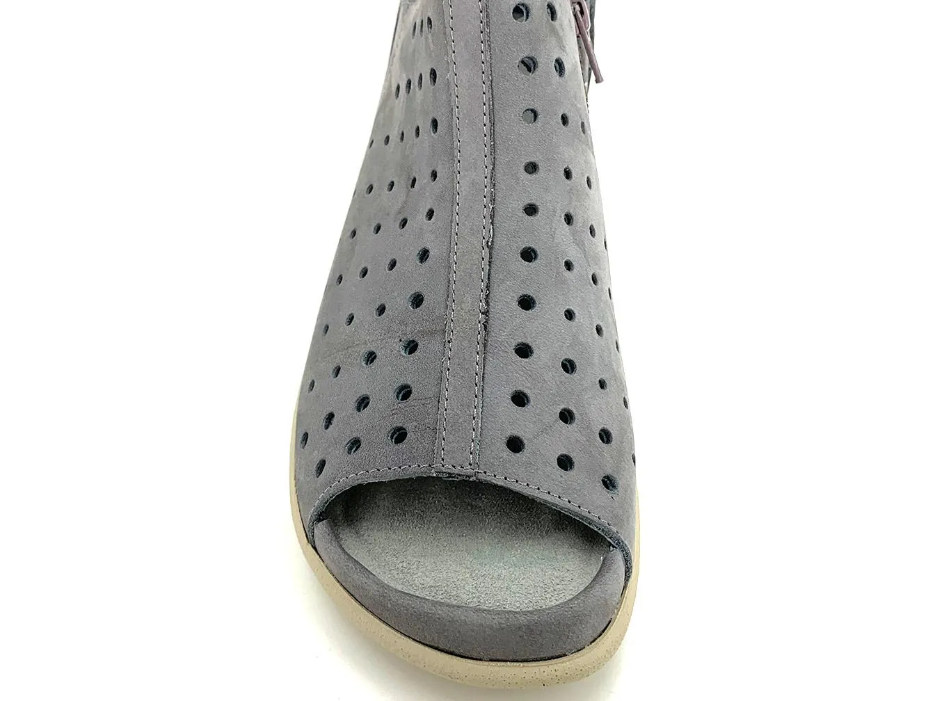 Naot Hikoi Women's Slip-on Shoe Grey