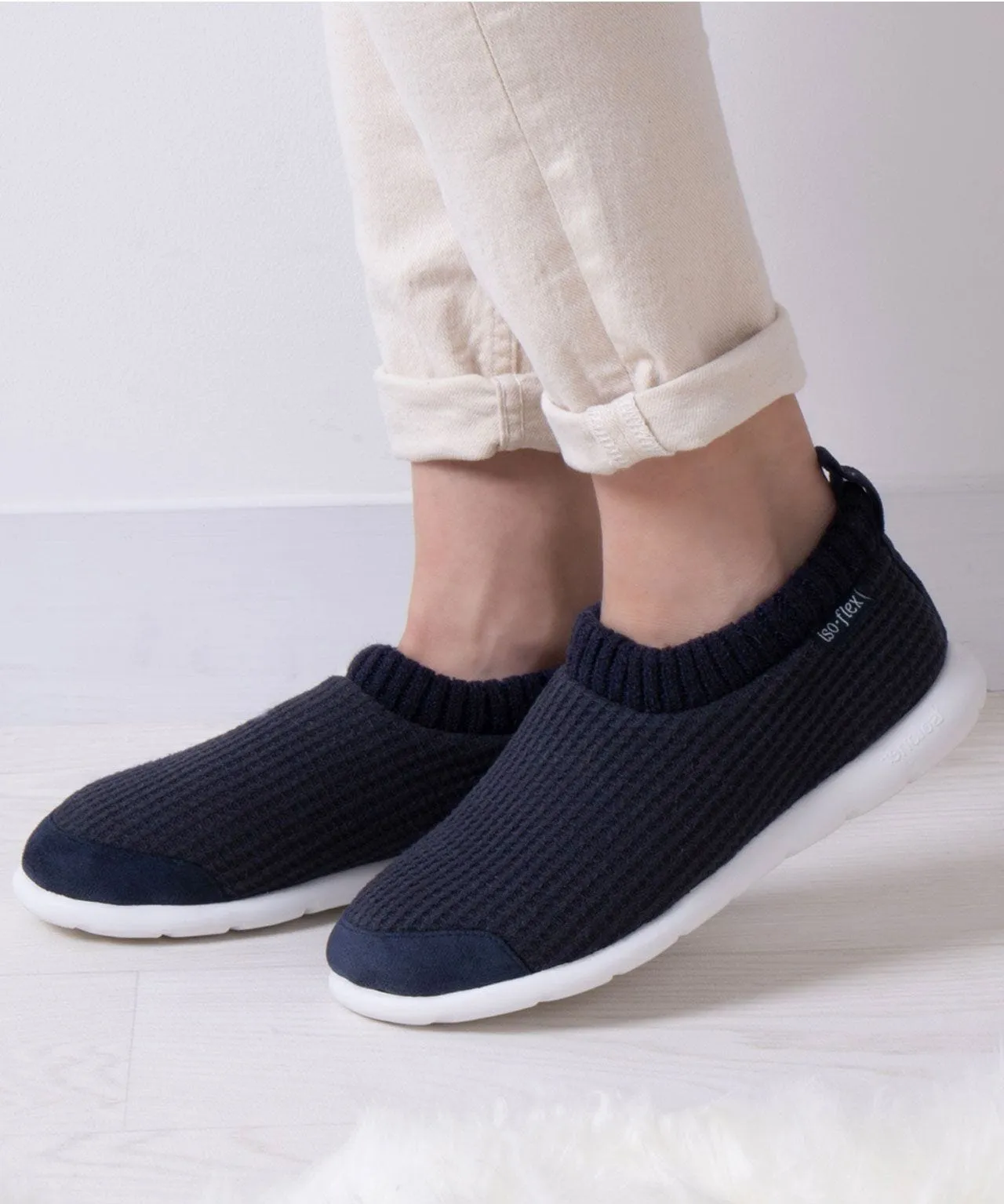 totes Isotoner Ladies Iso-Flex Waffle Bootie Slipper