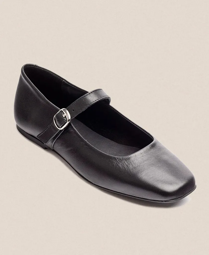 Yokono Lenna Buckle Closure Flat Shoes